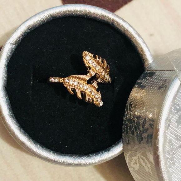 Ring - Picture 2 of 3